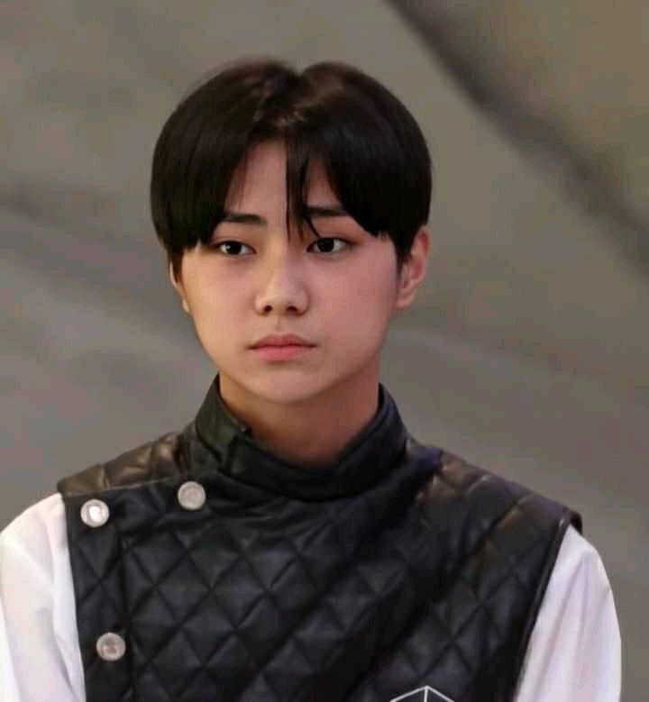 loveskimdongkyu's tweet photo. now that i think of it, he’s the only one in final 12 who doesn’t have a group yet:( https://t.co/0xIUw8I88B