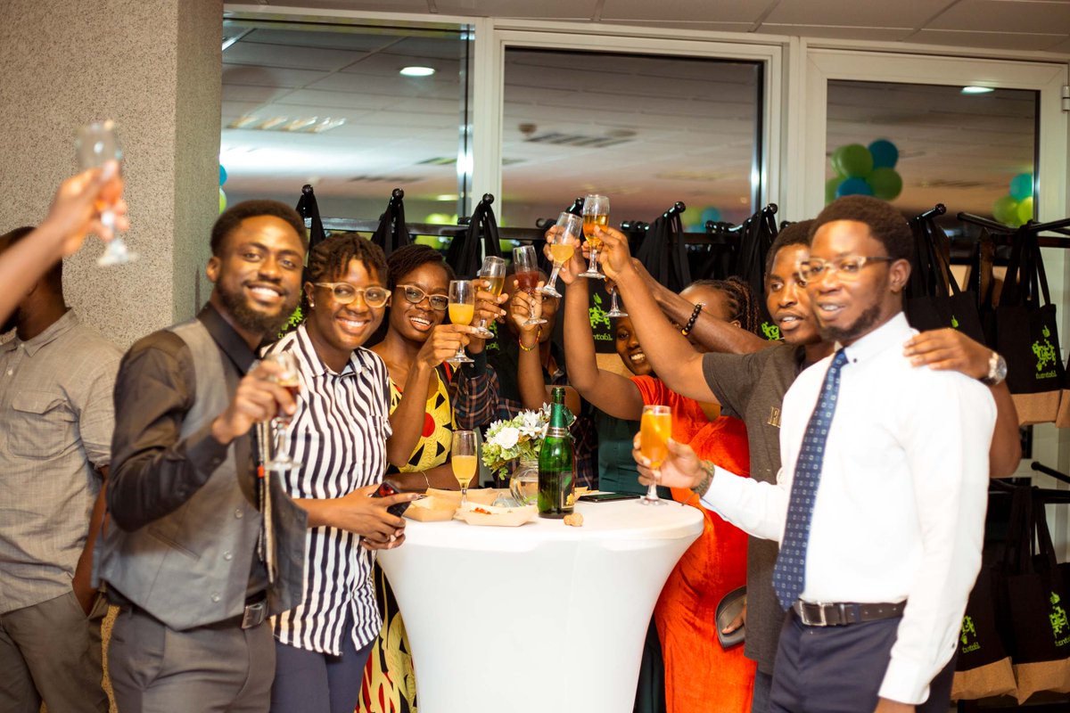turntablio's tweet photo. turntabl is a software agency &amp; tech hub based in Accra, Ghana.
Ghanaians are known to throw memorable parties, and our employees are no different!
Here is a photo dump of our recent Brand Launch Party!

#turntabl #ghana #accra #SoftwareEngineering #revolution #africa #newworld https://t.co/cn8DuSDzF6