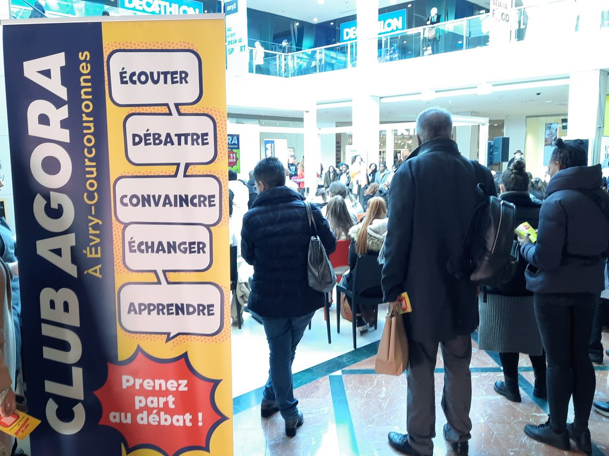 VilledEvryCourc's tweet photo. [DIRECT] #ClubAgora2023 Peut-on réparer l'école ? L'innovation pédagogique, l'inclusion, l'absentéisme, le recrutement... et quid des moyens ? Prenez part au debat c'est en ce moment à #Evry2 avec @najatvb @louisetourret @fatimaxx @NoraHamadi https://t.co/U2qscbctSE