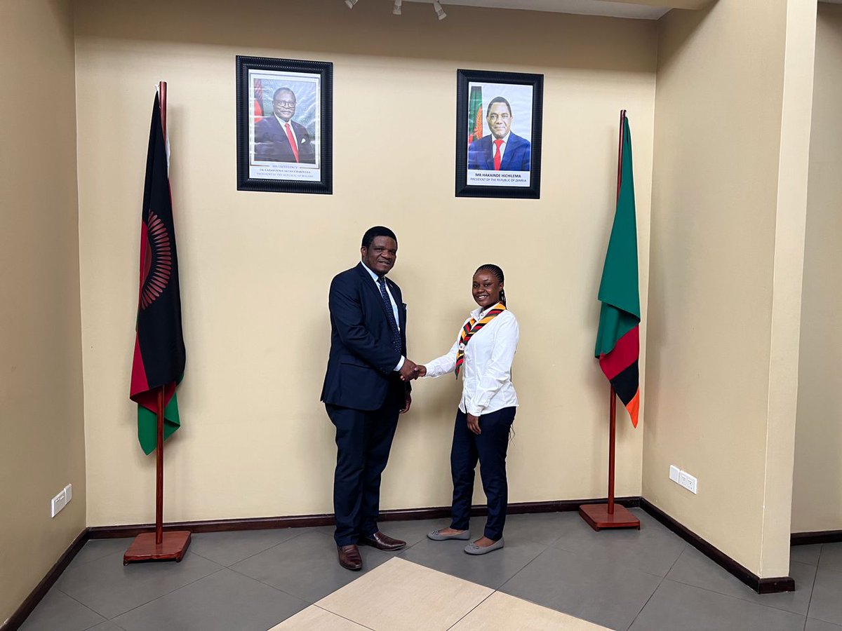 yessgirlszmb's tweet photo. Pempho Kaunda our volunteer from Malawi finally visited the Malawian embassy and was received with delight.
#wagggs
#norecno
#Yessgirlsmovement
#girlguidesassociationofzambia
#yessgirlsmovementmalawigirlguides
#YESS2023
#Zambia https://t.co/0maYScah3o