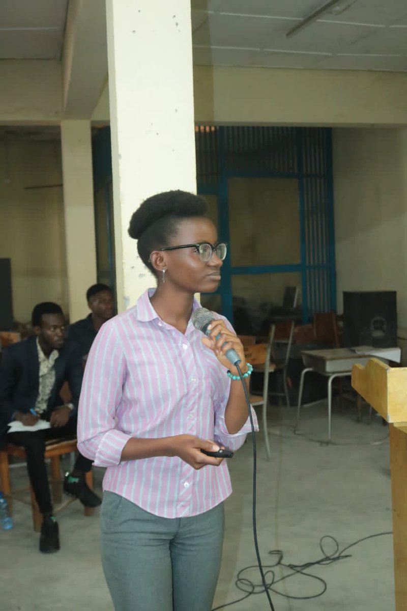 Des exposés sur le cancer de la prostate et du côlon rectal ont été présentés par les étudiants membres d <a href="/hau_sss/">HAU-SSS</a>.Ils ont souligné que ces 2 types de cancers sont fréquents et qu'ils occupent respectivement la 3ème et 4ème place après les cancers du sein et du col de l'utérus.