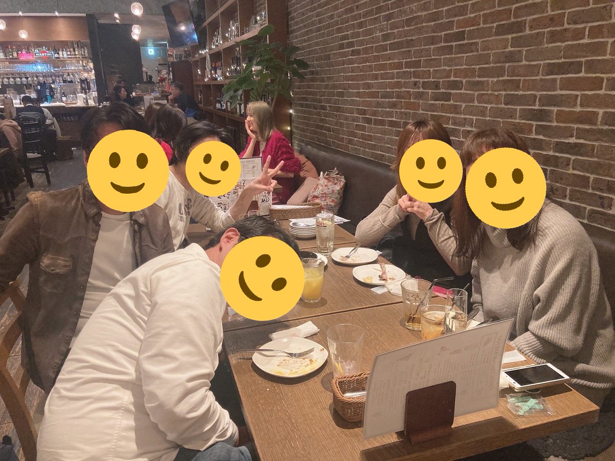alan282726's tweet photo. アトピーであることを忘れることが増えてきたけど、１７年前の入院仲間は未だに定期的に集まるくらい仲がよい。あの症状には決して戻りたくないけど、入院中仲間たちとワイワイやってた頃が懐かしいし、仲間がいたから乗り越えられたというのもあるな。 https://t.co/E8aA0qsQf1