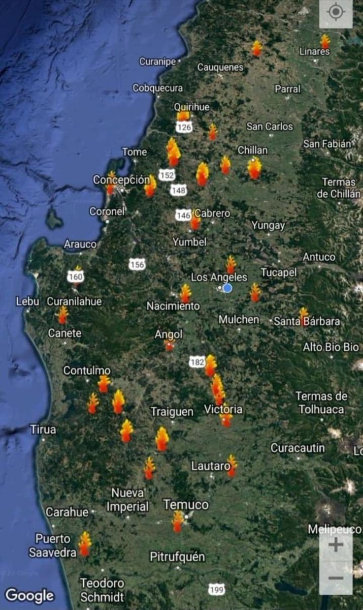 SilvanaNHR's tweet photo. Chile bajo ataque terrorista con incendios internacionales en todas partes, el gobierno reacciona 3 días tardes y le miente a la ciudadanía culpando al cambio climático.
Chile no resiste más un gobierno lleno de inoperante y una clase política velando sólo por sus intereses. https://t.co/6zzCyL9WuD