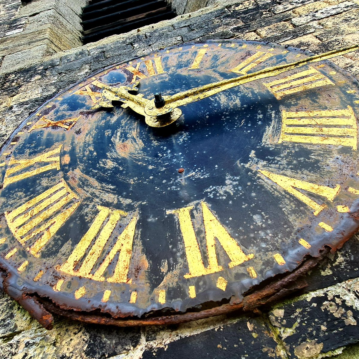 LeedsCofE's tweet photo. St Bartholomew’s Church, Arkendale now has a wonderfully restored clock thanks to the fund raising efforts of the local community.

Over £7, 000 was raised altogether through grants and individuals sponsors.  

📸: St Bartholomew’s, Arkendale https://t.co/e97iOc2RkL