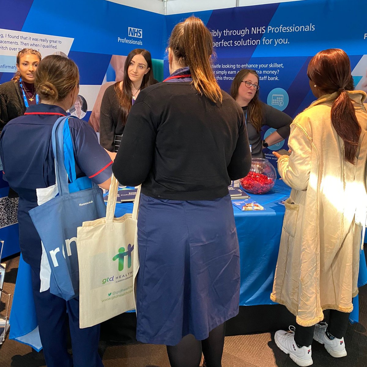 NHSPbank's tweet photo. Great to be at the @NursingJobsFair event in Manchester today! We've got lots of opportunities for HCSWs, Nurses and Midwives across Greater Manchester and beyond (plus great benefits) so be sure to visit us at stand 16!

Discover #NHSPbank: https://t.co/aKMuVSHYXn https://t.co/2lyLQPSA4T