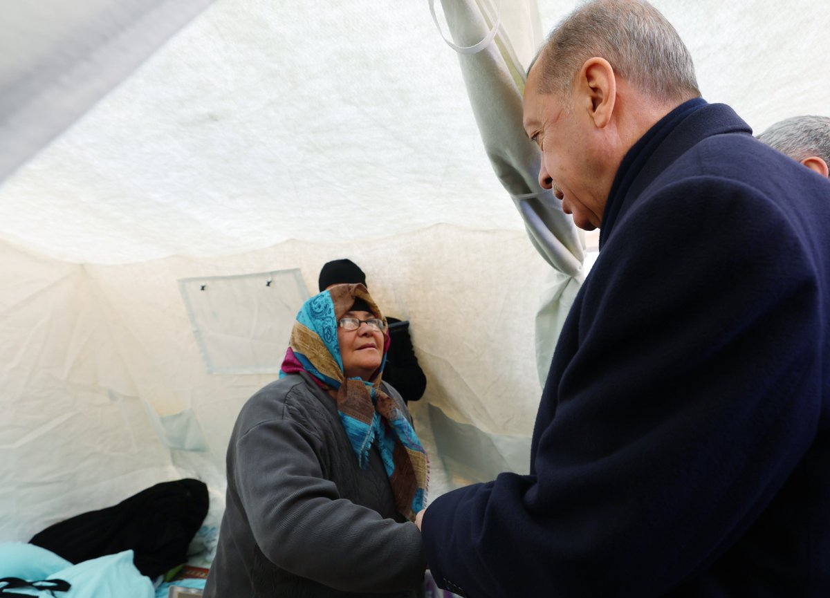 RTEdijital's tweet photo. Bugün birlik olma zamanıdır, dayanışma zamanıdır... Hep birlikte bu zor günleri aşacağız. https://t.co/AVMS3v6W6P