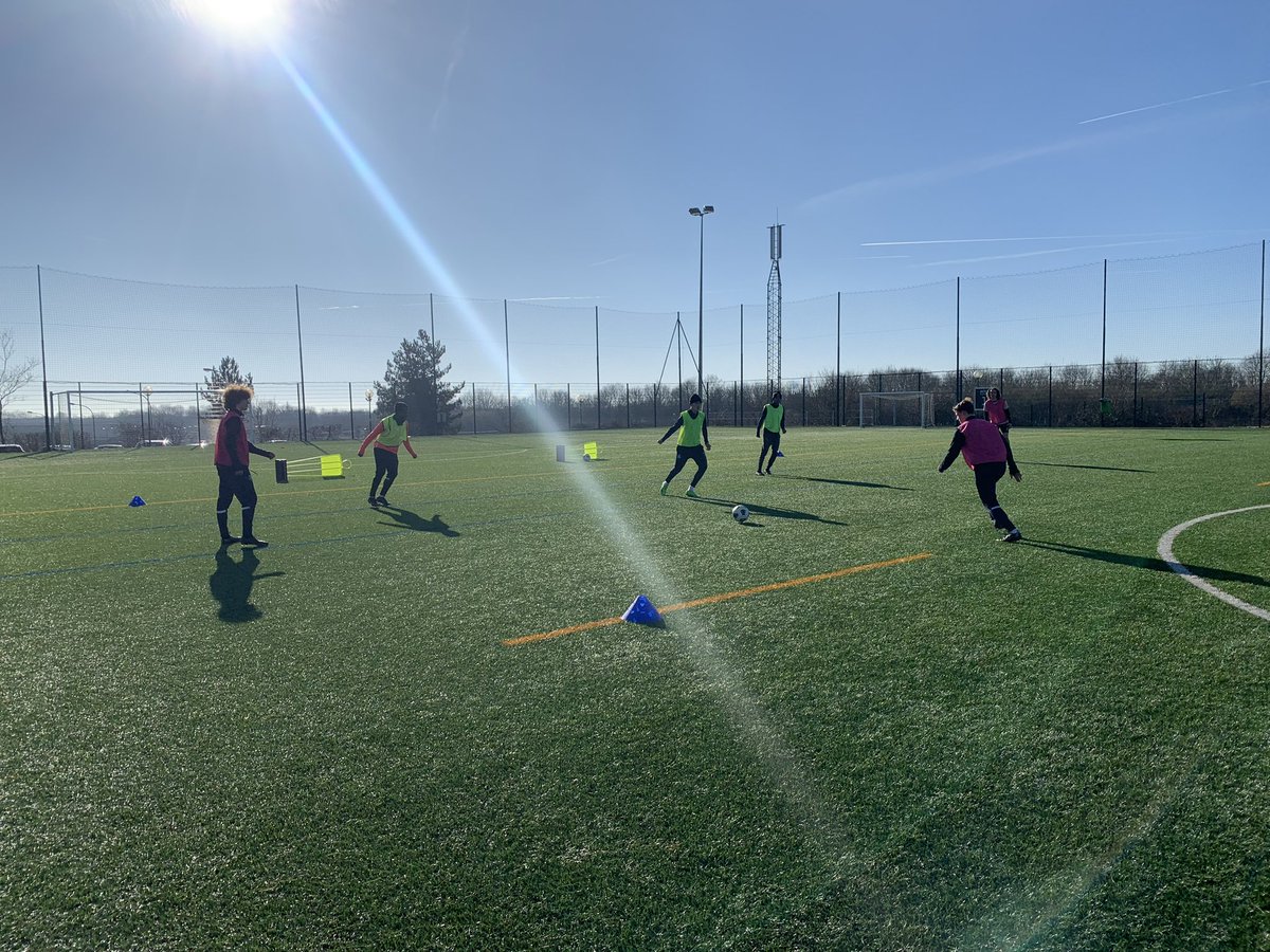 Milton Keynes College Football Academy tweet media
