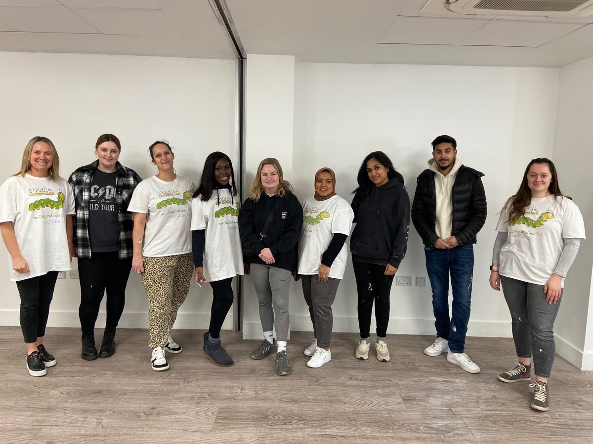 inpaddington's tweet photo. Colleagues from @marksandspencer brightened @WechHousing community centre this morning with a fresh coat of paint. The #team are all on the companies RISE programme which celebrates #DiversityandInclusion. Decorating a space used by so many #community groups felt the perfect fit! https://t.co/1LGAqmfD1a