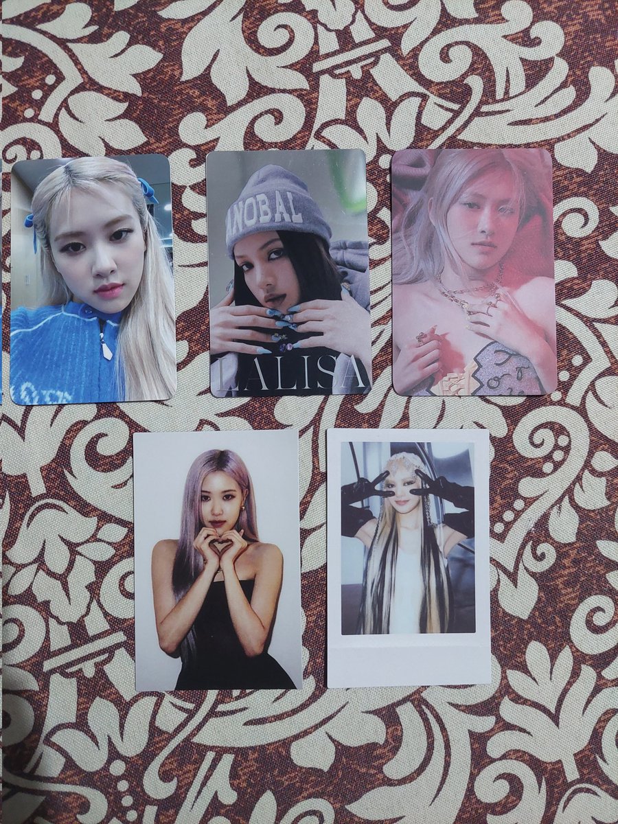 kjenpace's tweet photo. WTS PHOTOCARDS PC 

PRICE 250-300 + SF

POLISA
ROSÉ 
LISA 

(need budget pamasahe papunta concert, nag review center kaya kapos sa budget) https://t.co/9bkhUgfM05