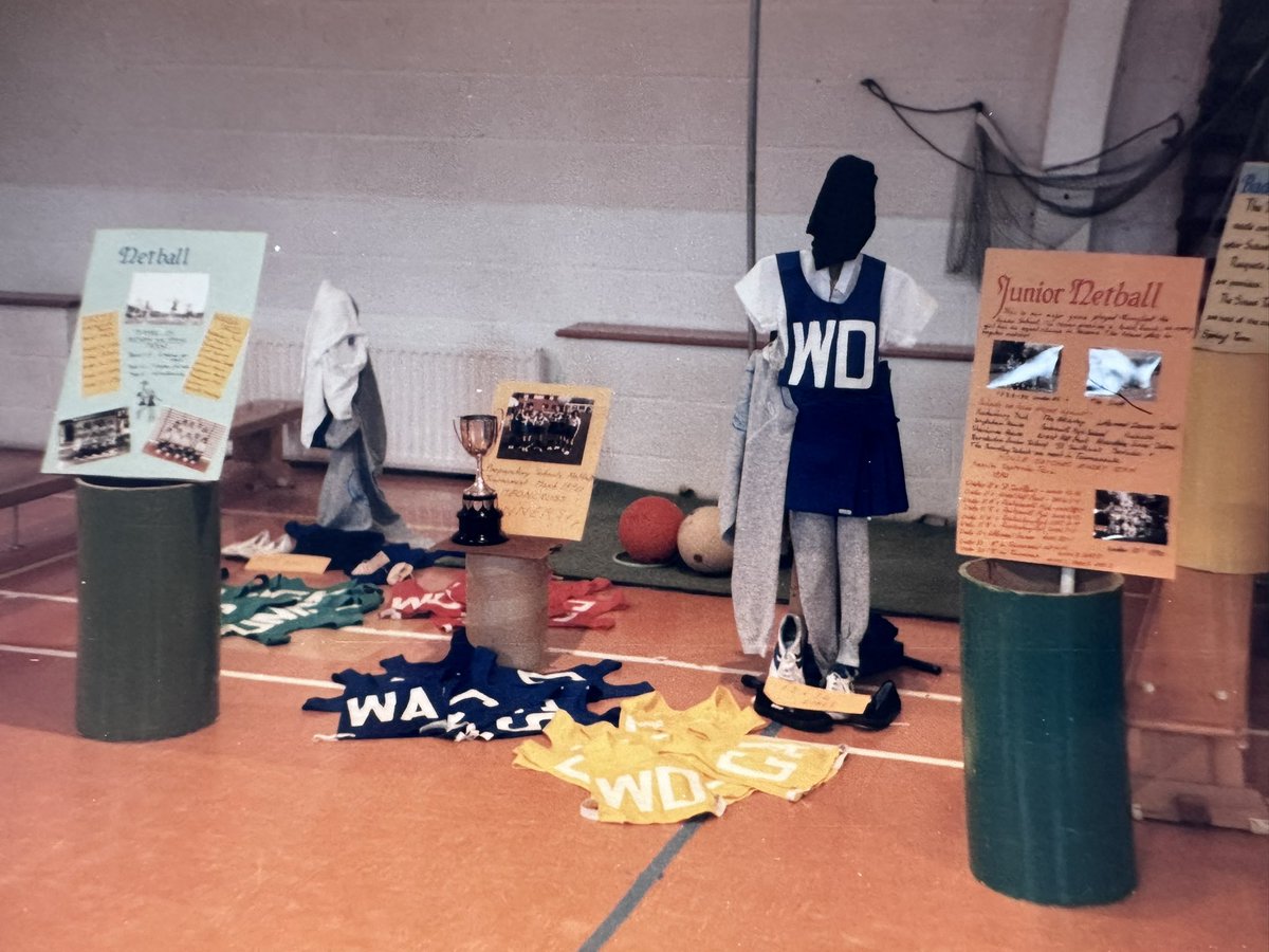 Meoncross School tweet media