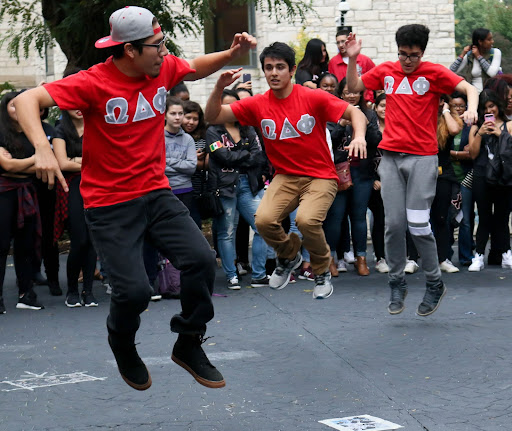 Northwestern Undergraduate Admissions (@northwesternadm) on Twitter photo An all-new student blog just dropped! Click the link below to read about what NU's 500+ student organizations have to offer and how Andrés Polanco ('24) was able to find his community by joining a few! 
spr.ly/60103cSPp An all-new student blog just dropped! Click the link below to read about what NU's 500+ student organizations have to offer and how Andrés Polanco ('24) was able to find his community by joining a few! 
spr.ly/60103cSPp