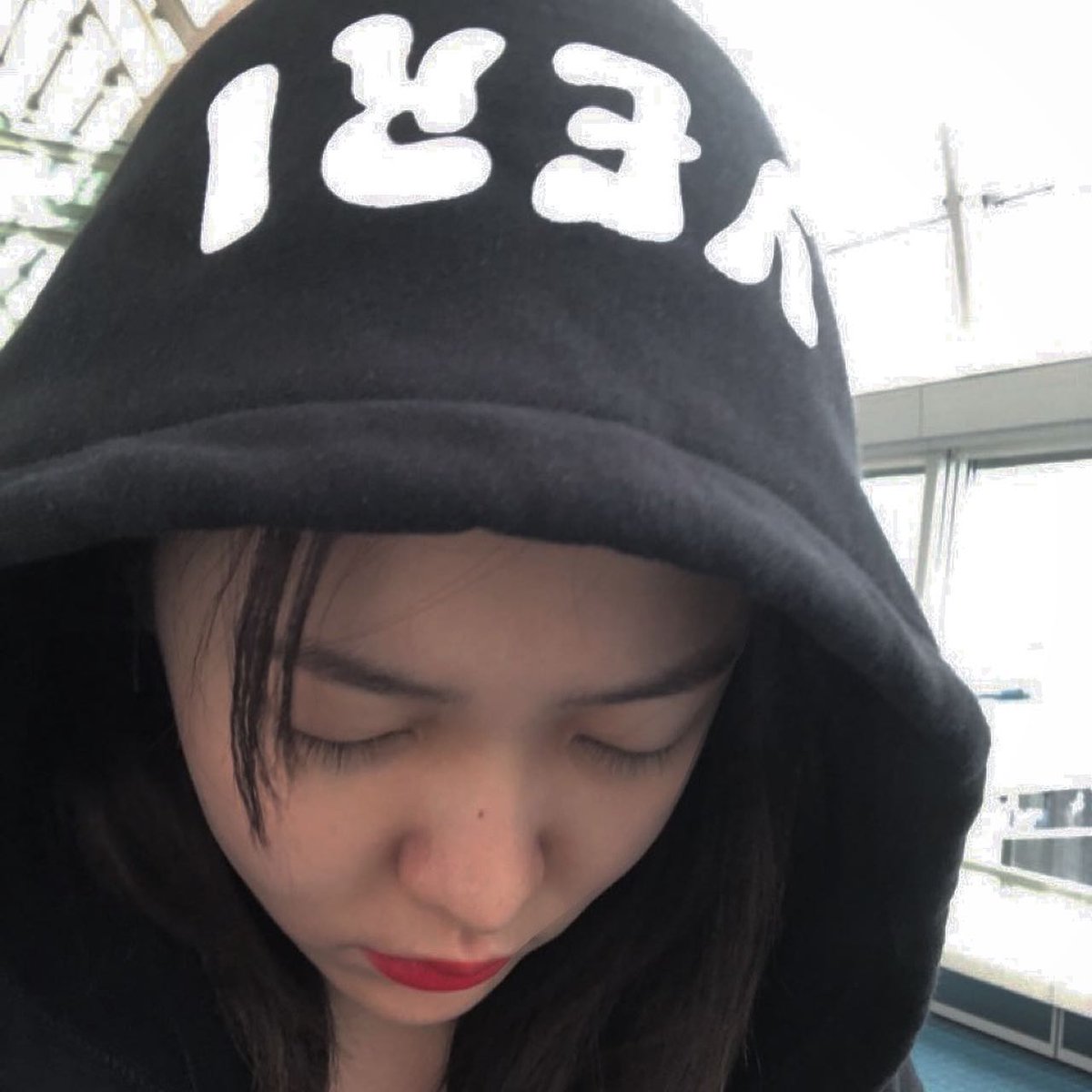 yeriworld_99's tweet photo. [INSTAGRAM] 230208 yerimiese Update 💜 #1 

Throwback

#YERI #예리 #RedVelvet #레드벨벳 @RVsmtown https://t.co/rUEBoudkXn