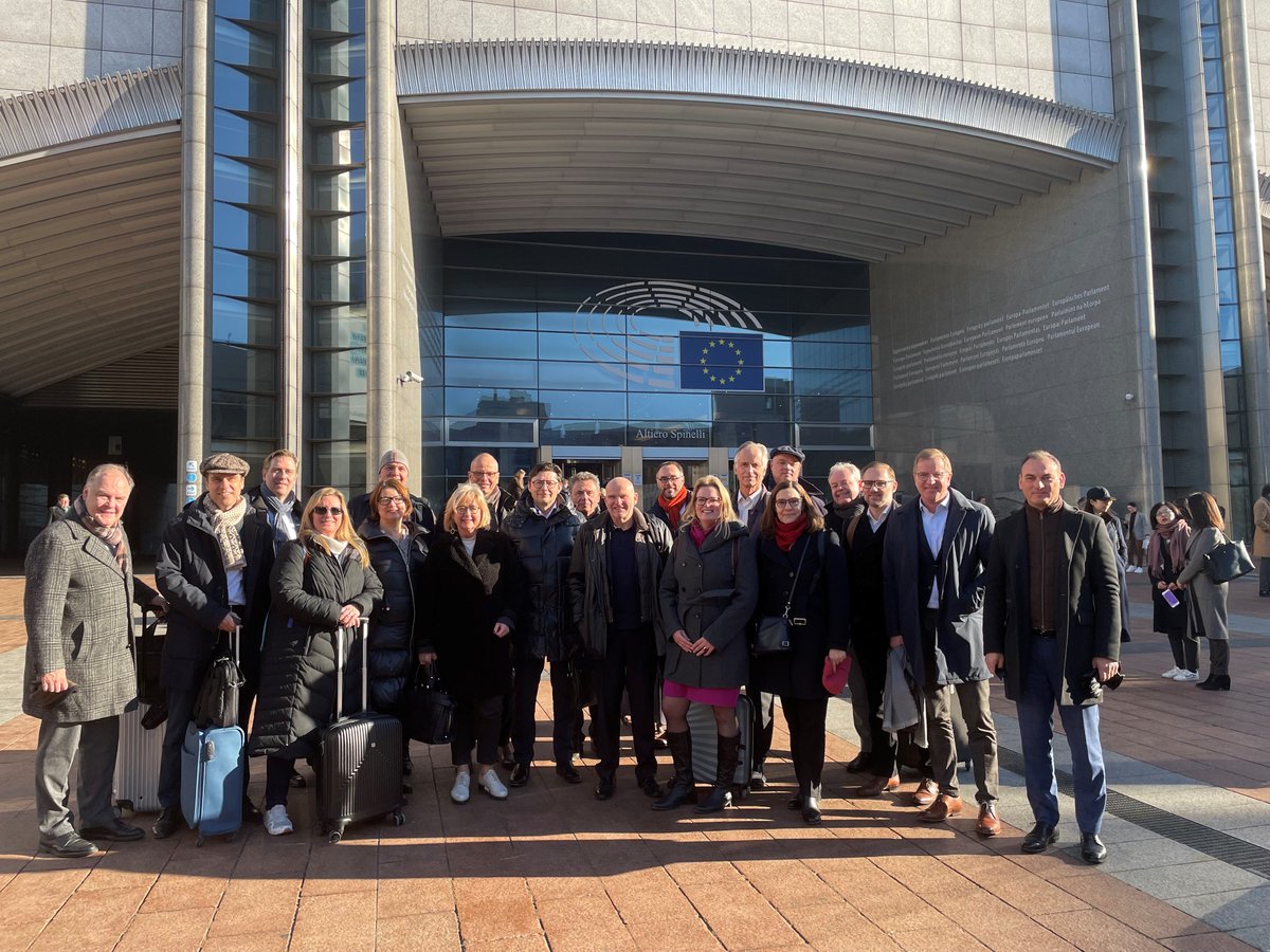 Die #AHK|s #Europa 🇪🇺 in Brüssel - Diskussionen zu #Binnenmarkt und #KMU-Entwicklung im <a href="/Europarl_DE/">Europaparlament</a>. Enger Austausch und Realitätschecks zu EU-Initiativen sind wichtiger denn je! 🤝