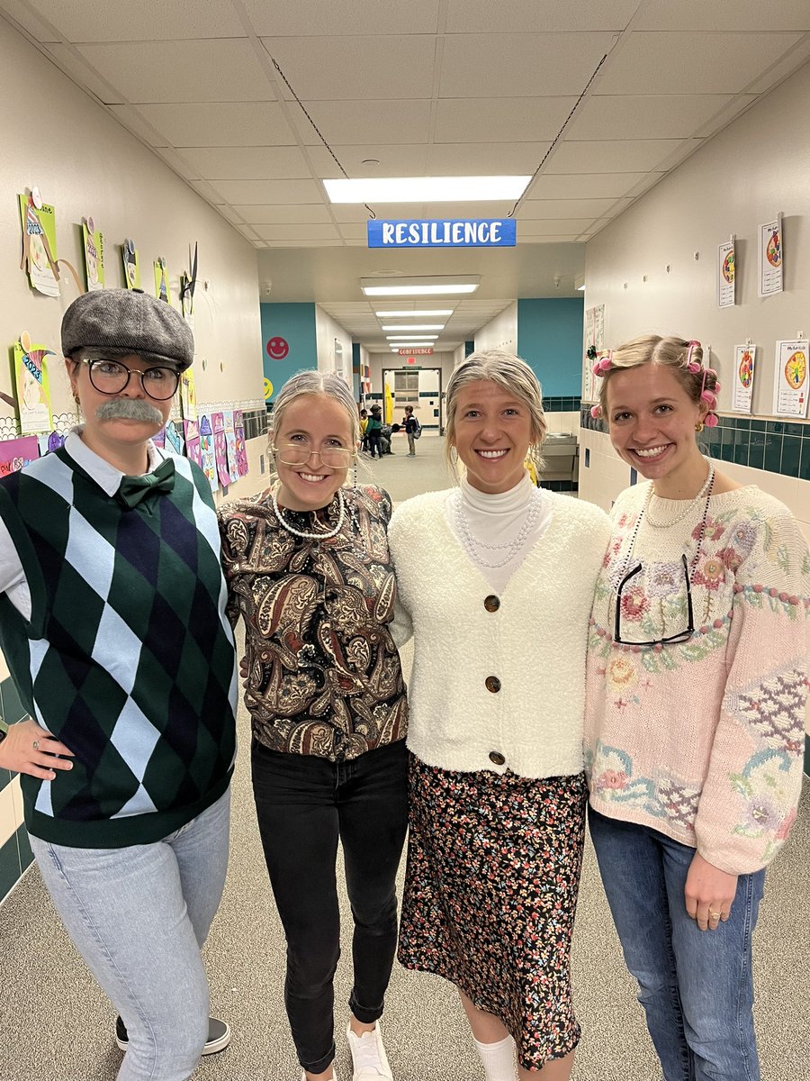 DCEgreatnesswi1's tweet photo. The ice delayed us getting to 100 but these ladies still aged beautifully!  (Ms. Campbell must use some amazing skin cream—doesn’t look a day over 90!) #greatnesswithin100days @KinderFisk @MissBasingerK @MissBDCE https://t.co/aZcaE042aZ