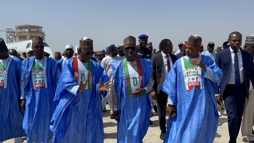 OfficialPDPNig's tweet photo. #AtikuOkowa2023:
Arrival of the Governor of Delta State and @OfficialPDPNig VP Candidate, @IAOkowa and the former Governor of Cross River State/PCC DDG Operations, Sen Liyel Imoke to Damaturu,Yobe State, ahead of the PDP Presidential Campaign Rally.
#RecoverYobeWithPDP https://t.co/r0LQPt5ig1