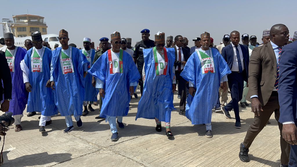 OfficialPDPNig's tweet photo. #AtikuOkowa2023:
Arrival of the Governor of Delta State and @OfficialPDPNig VP Candidate, @IAOkowa and the former Governor of Cross River State/PCC DDG Operations, Sen Liyel Imoke to Damaturu,Yobe State, ahead of the PDP Presidential Campaign Rally.
#RecoverYobeWithPDP https://t.co/r0LQPt5ig1