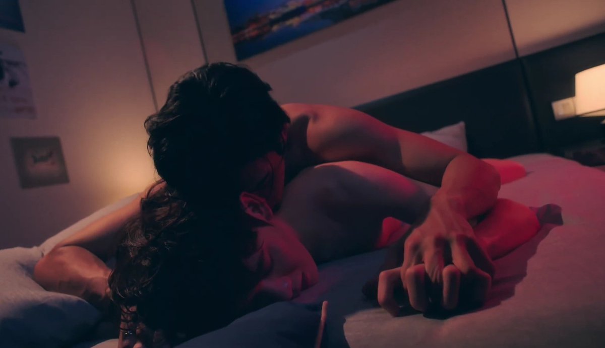 twtjamessu's tweet photo. kinguea                              also       
                                         kinguea

Trailer Bed Friend
#ตัวอย่างอย่าเล่นกับอนล https://t.co/cN4W2BKoYI