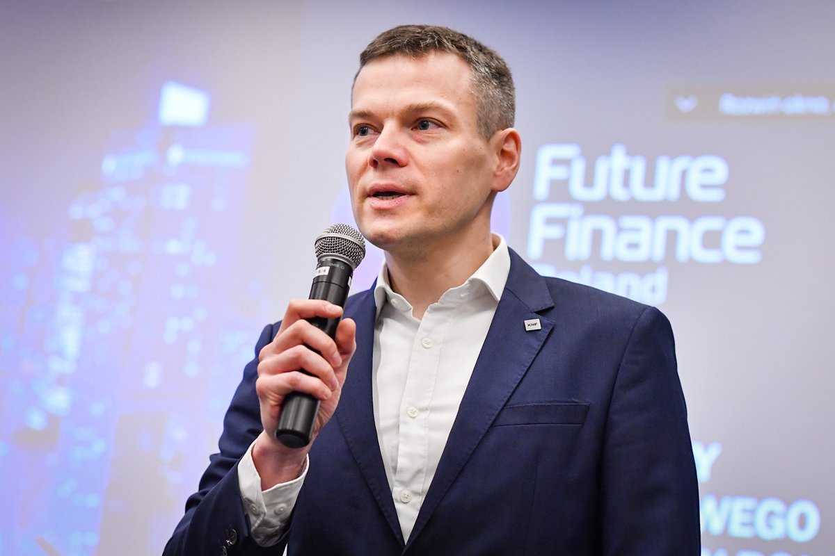 Urząd KNF tweet media