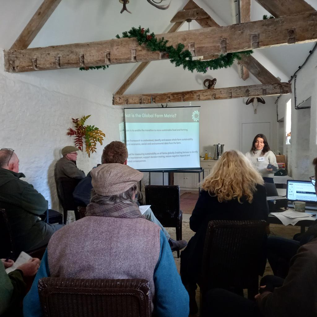 Beealert8's tweet photo. We are launching our #ELM T&T for the #UpperThames on 5 waterbodies. Helping farmers to be prepared for ecological investment into their local community and beyond. https://t.co/Q3mUBILxEQ