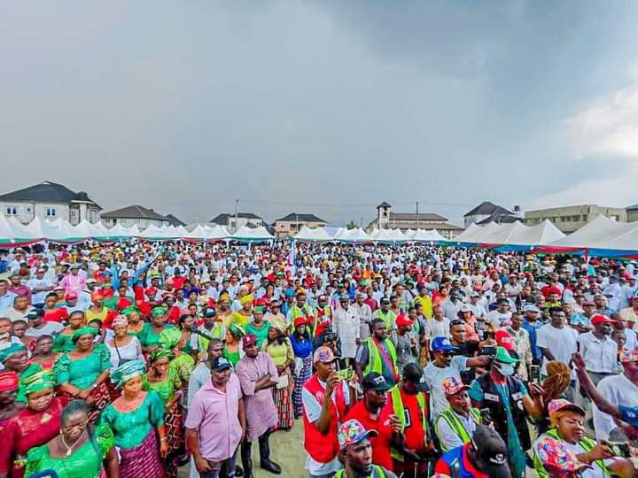 RANMTofficial's tweet photo. THE SOCIAL CONTRACT 👌🙏
I Will Construct Bridge from Okrika to Port Harcourt - @TonyeCole1

The CBN
BREAKING NEWS
Zenith Bank https://t.co/vi8H6I8bcM