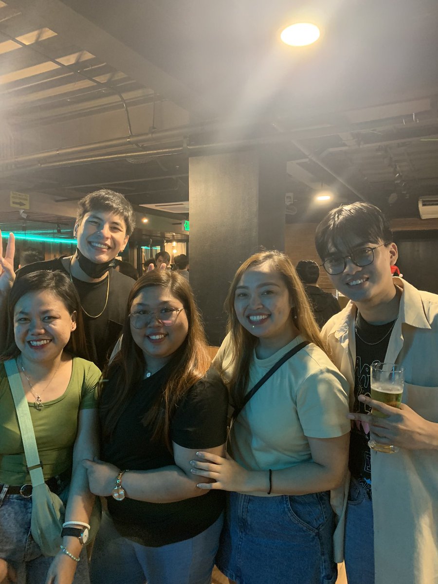 nelsplamio's tweet photo. Nameless Kids x Nameless Besties 😂 https://t.co/KwjnB1zqGA