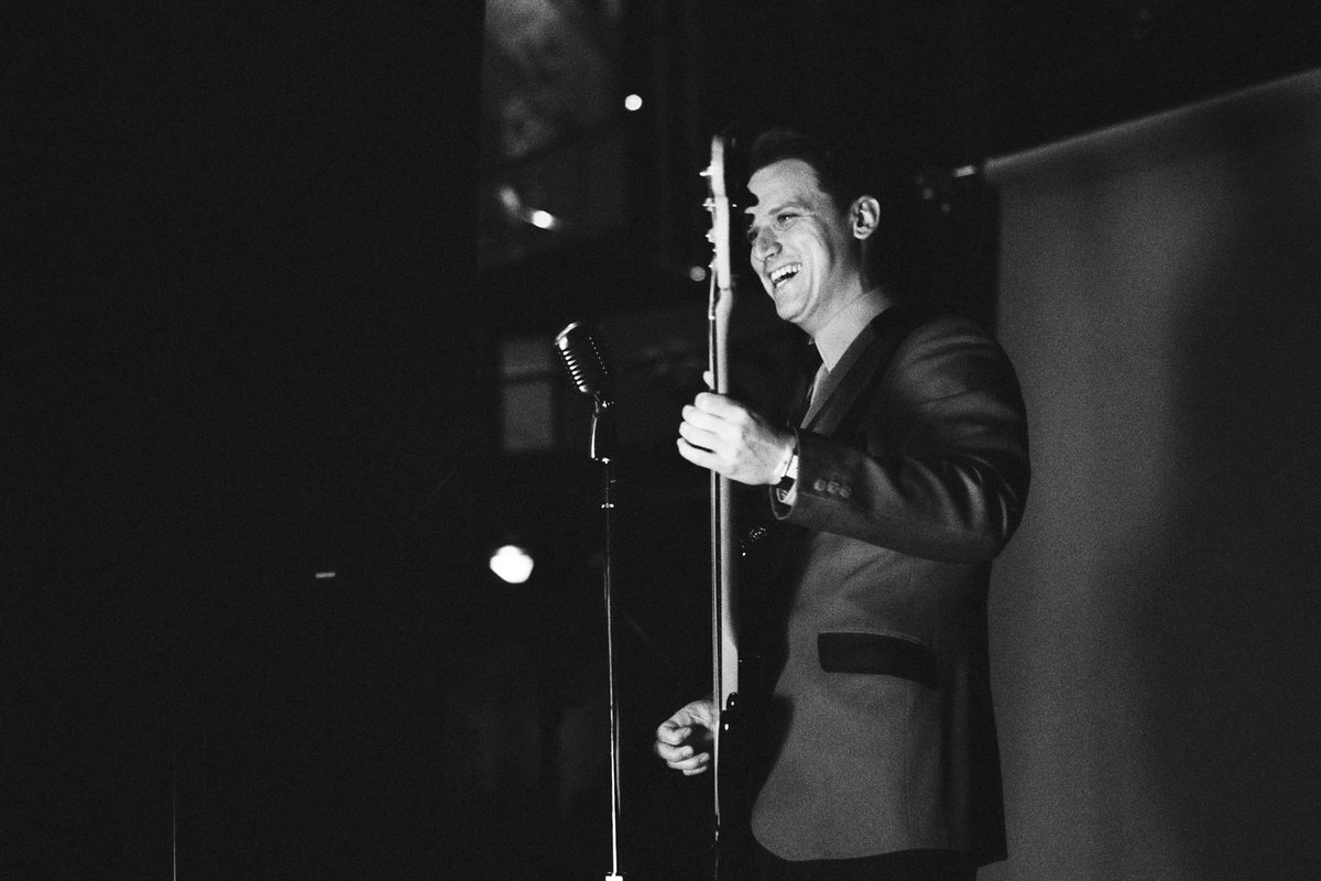 Behind the scenes at #JerseyBoyLondon HQ. 👀

📸: @justine35mm