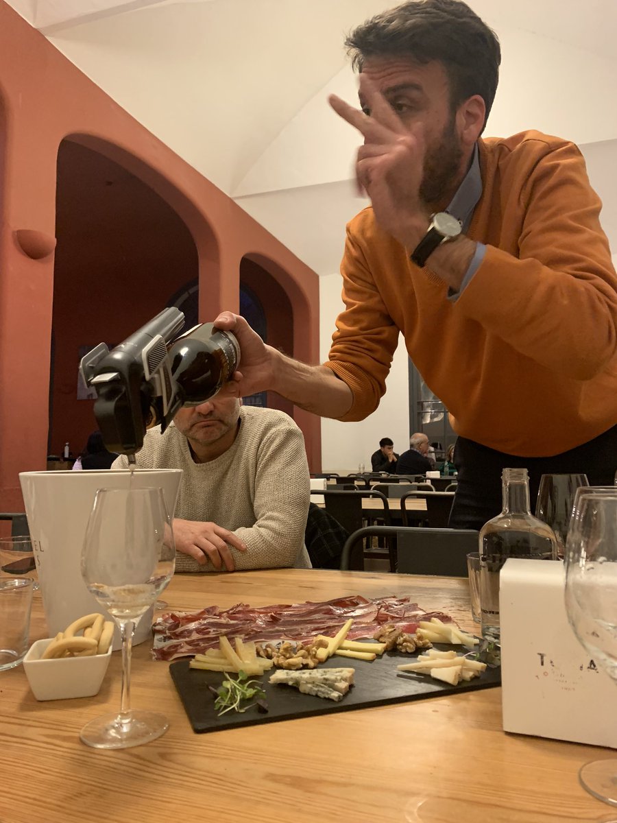 Nueva cata de vino con uno de los mejores, <a href="/GuillemLuri/">Guillem Luri</a> en <a href="/CafeArtesa/">Cafè L’Artesà</a>