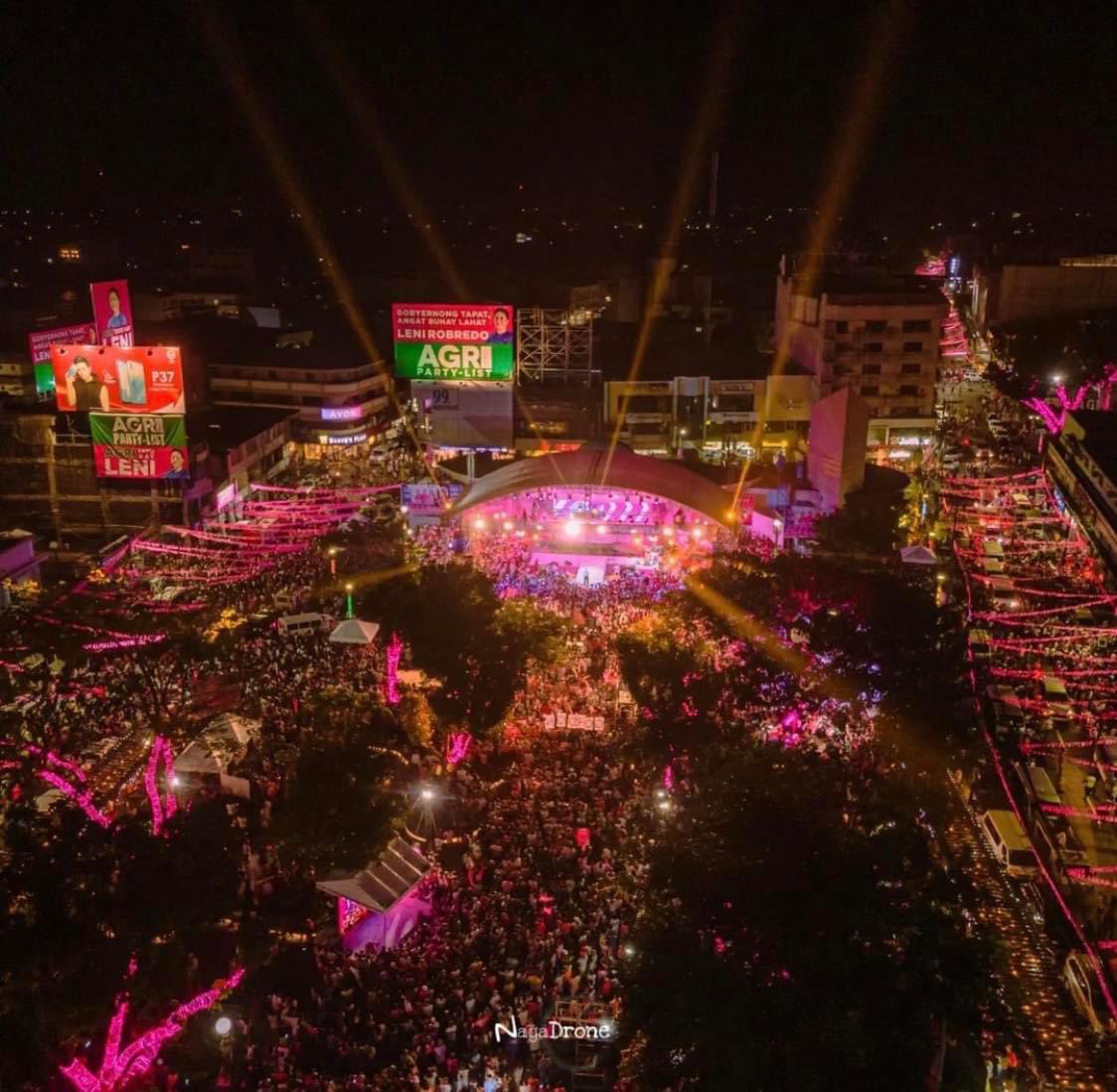 vince2681's tweet photo. February 8, 2022 Simula ng pag asa. Di pa tapos ang Laban hangat anjan ang Magnanakaw! #KulayRosasAngBukas https://t.co/FrUKNJvwhJ