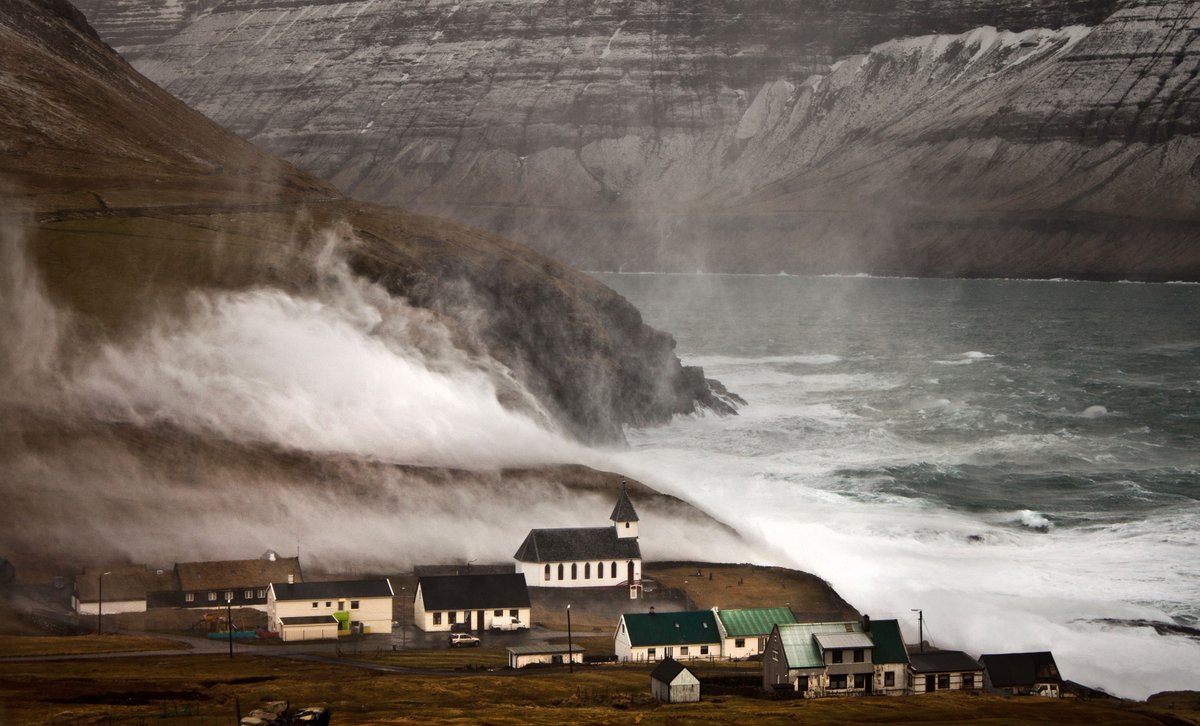 #Storm over the Faroe Islands past two days. 
Windspeed of over 60 m/s or 216 km/h+. Nobody injured. 

Not record breaking for us, but still much for some places here though. Archive photos of Faroese storms: