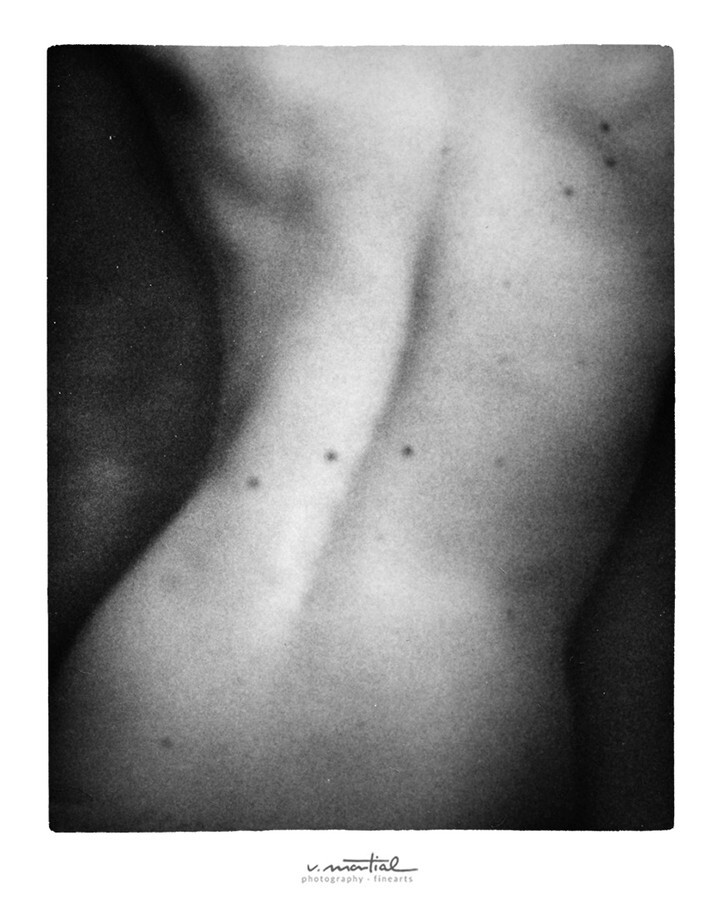 marcvonmartial's tweet photo. Dorso. FP-3000b negative scan. #fp3000b #analog #analogfeatures #analogphotography #filmforever #filmshooters #filmisnotdead #filmisnotdeaditjustsmellsfunny #believeinfilm #instantfilm #polaroidEE100 #shootfilm #blackandwhite #staybrokeshootfilm #instant… https://t.co/bjGZU0FWe5 https://t.co/u3Izay86yb