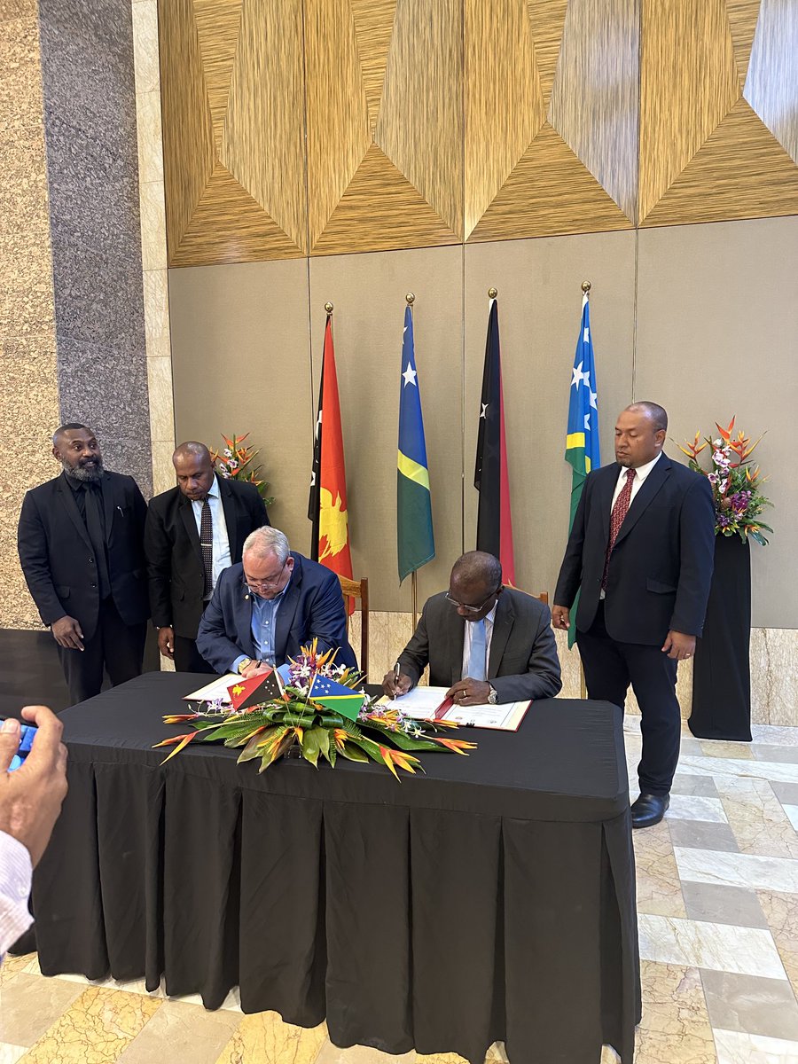 CollinBeck's tweet photo. 🇸🇧 and 🇵🇬 Foreign Ministers held rich bilateral discussion this afternoon followed by signing of a bilateral Agreement to facilitate 🇵🇬 Police Deployment to 🇸🇧. Wantok states connected by geography, culture and blood. Melanesian solidarity and diplomacy. Island strong. https://t.co/tX6syqyajG