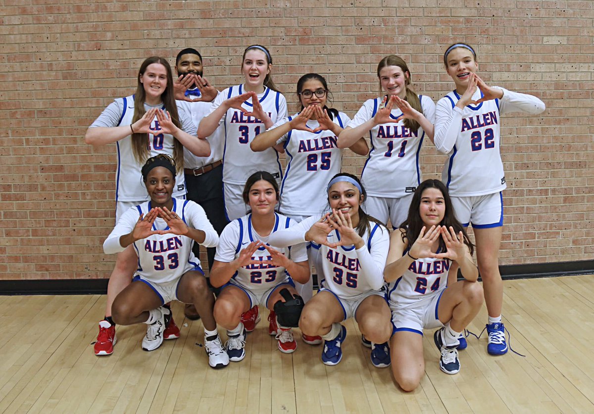 That’s a wrap for @ALLEN_GBBALL Freshman season! Now on to cheer varsity on their playoff run! Thanks Coach <a href="/CoachRobNavarro/">Robert Navarro</a> for a great season! A-Up!