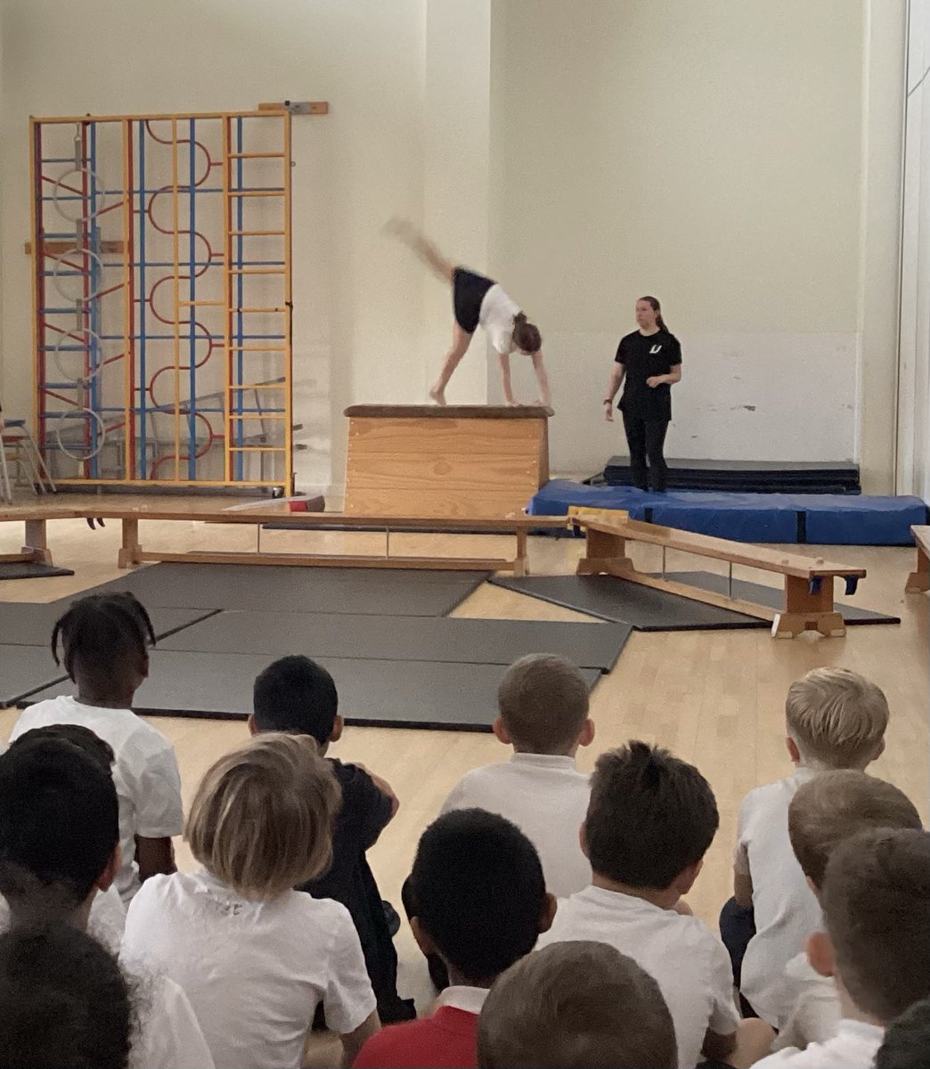 MoorlandsHudds's tweet image. Year 5 have loved learning different gymnastics skills and we enjoyed watching the lunchtime club perform #MPSPE #MPSYEAR5