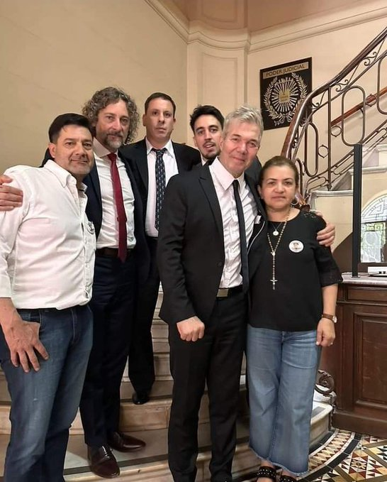 ElpremaArturopy's tweet photo. Esta no es solo una foto, es la prueba fiel de que los Argentinos hacen más por los Paraguayos que cualquier otro país. Gracias Argentina. https://t.co/g3NnpMJ8aA