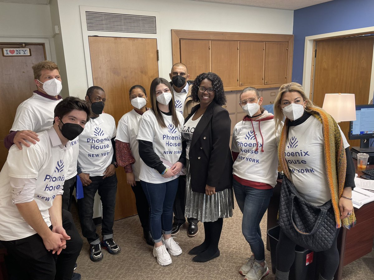 PhoenixNYCEO's tweet photo. Proud of @PhoenixHousesNY staff and residents who shared stories with @phara4assembly @LtGovDelgado @EmilyAssembly aides and chiefs of staff during #standupforrecovery - the time is now to fund @NYSOASAS programs equally as our mental health partners #liftupbothsysytems https://t.co/BIpg9qF8lO