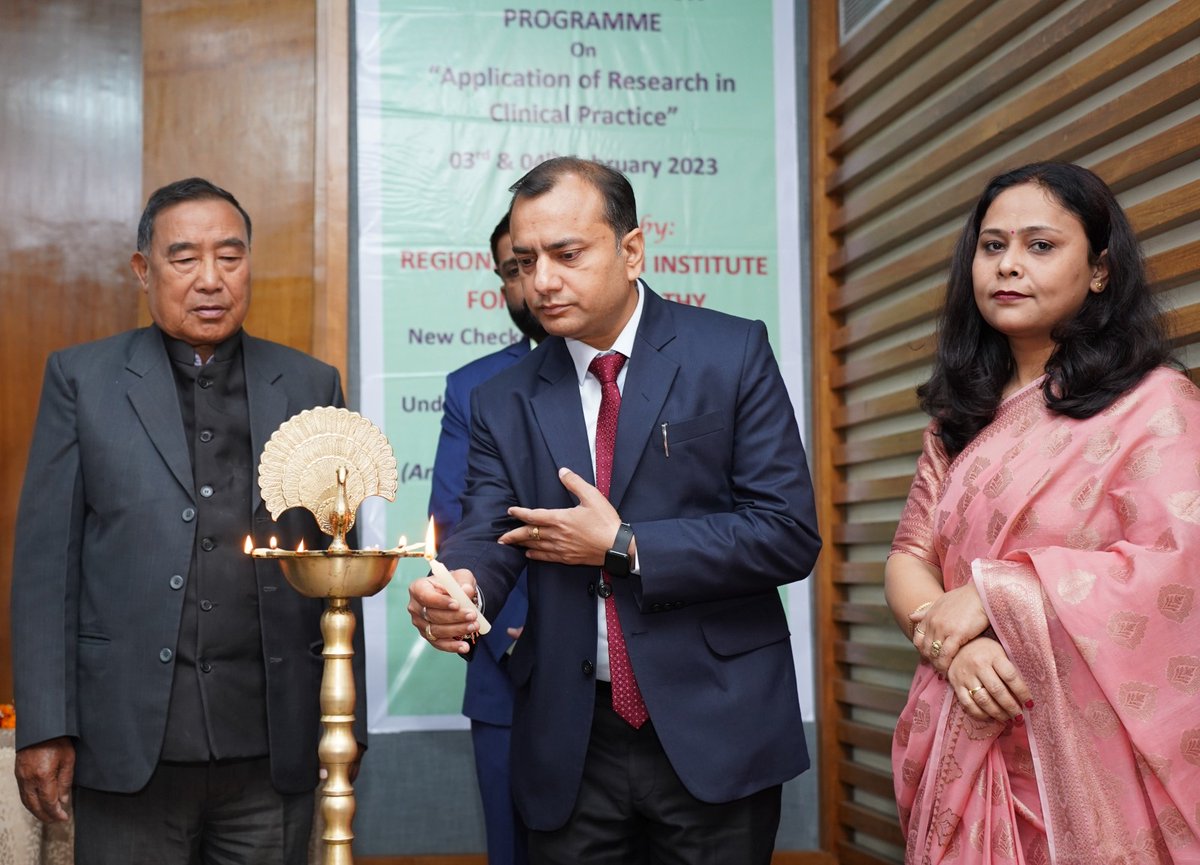 AIIMSBhopal's tweet photo. Dr. Ashish Kumar Dixit, Homeopathy Medical Officer, AIIMS Bhopal delivered a Guest lecture at Regional Research Institute for Homeopathy, Imphal, Manipur.
@PMOIndia
@mansukhmandviya
@DrBharatippawar
@as29762
@MoHFW_INDIA https://t.co/PZei1PVMHH