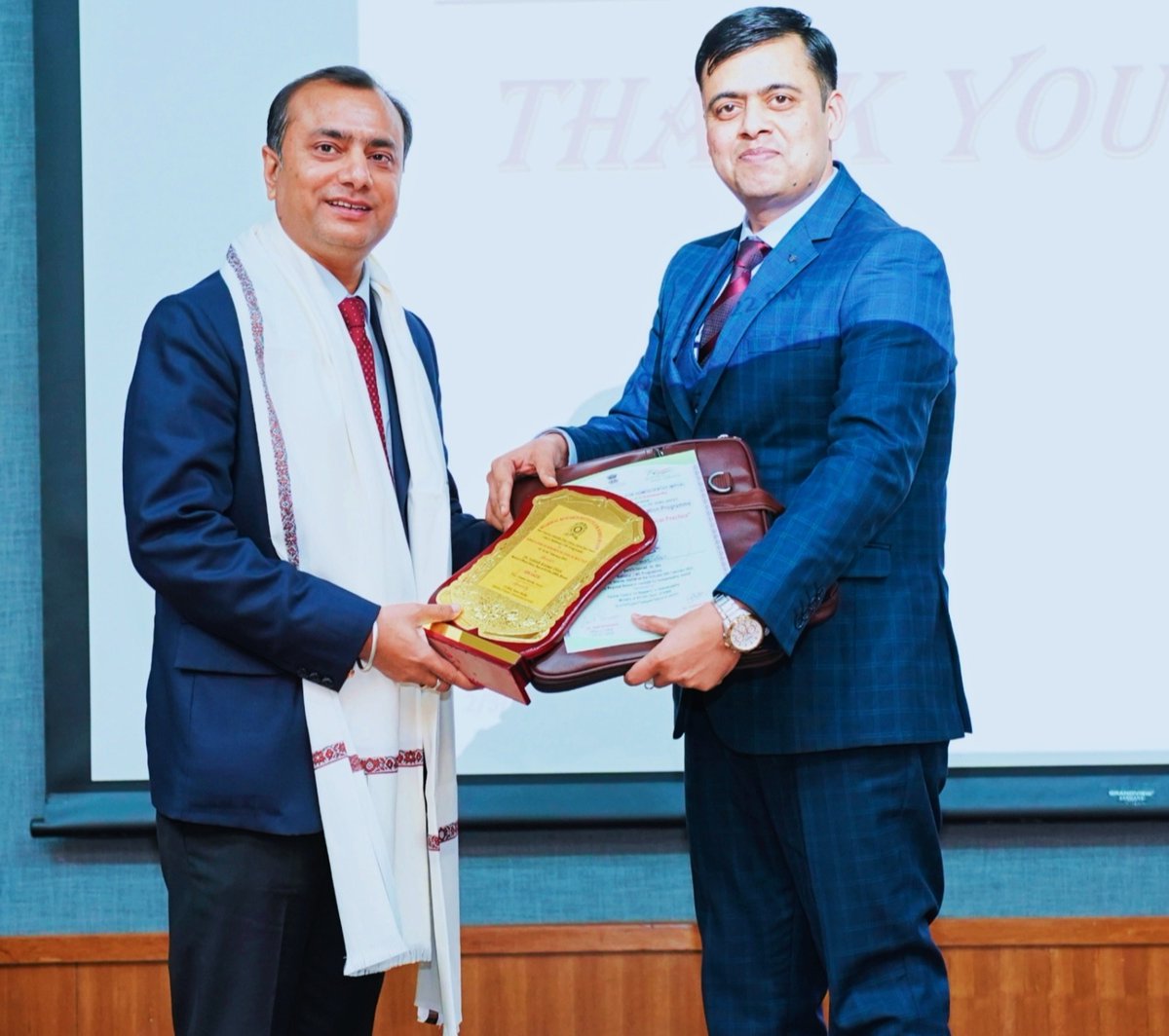 AIIMSBhopal's tweet photo. Dr. Ashish Kumar Dixit, Homeopathy Medical Officer, AIIMS Bhopal delivered a Guest lecture at Regional Research Institute for Homeopathy, Imphal, Manipur.
@PMOIndia
@mansukhmandviya
@DrBharatippawar
@as29762
@MoHFW_INDIA https://t.co/PZei1PVMHH