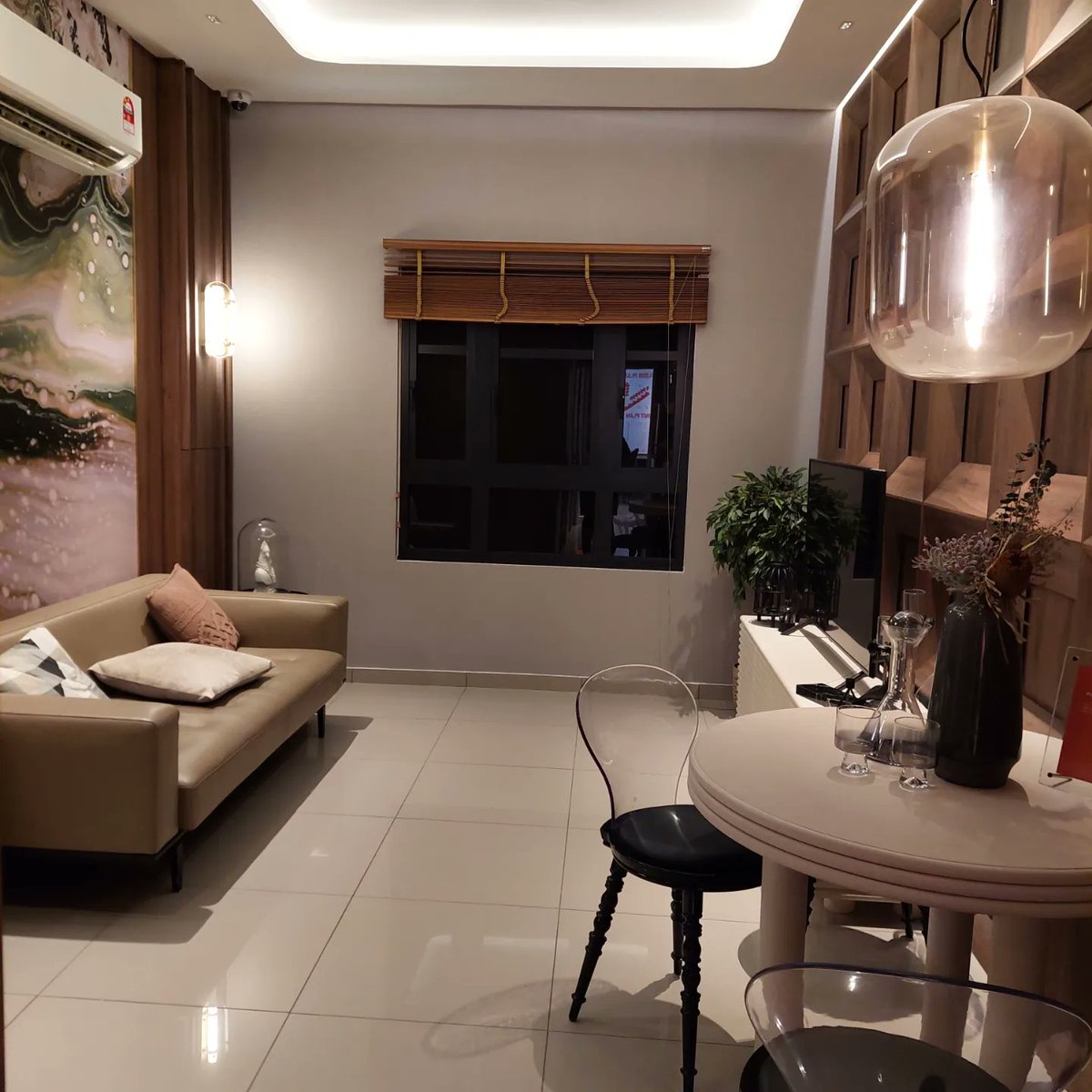 edania's tweet photo. Eda ada listing project yang ada semua kemudahan ni.

Even rumah mampu milik yang hanya berharga RM270K pun buyer akan dapar carpark dan semua kemudahan mewah seperti hotel.

Berminat untuk tahu lebih lanjut, korang boleh click dibawah 👇

https://t.co/LENhjT6cK0 https://t.co/Iqvq7cmoFq