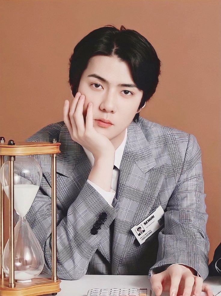 tdwSEHUN's tweet photo. @theIagoon ㅤ
  
Hello everyone! Let me introduce myself. My name is Edrick. But you can call me Ed. And also, I was the guy behind that freaking tree emoji (🌴).

ㅤ https://t.co/jlVNcNgoxw