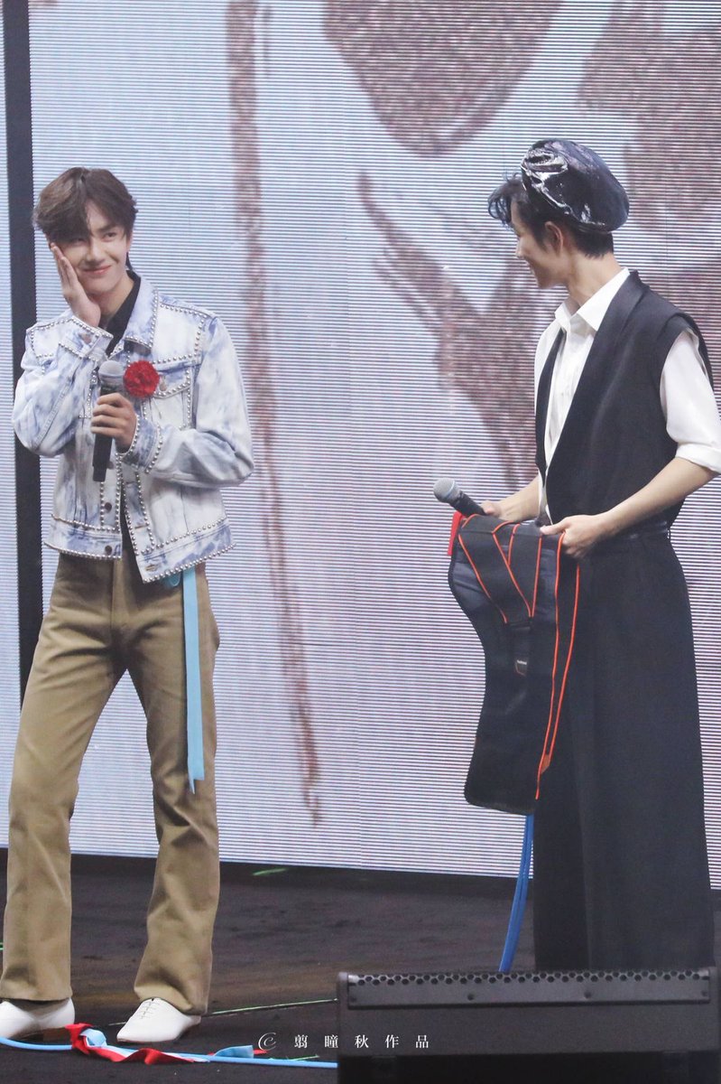 _bjyxszddd's tweet photo. when yb said “I don’t do cute things” but acts cute in front of xz,,,, https://t.co/0RkZOrdynJ