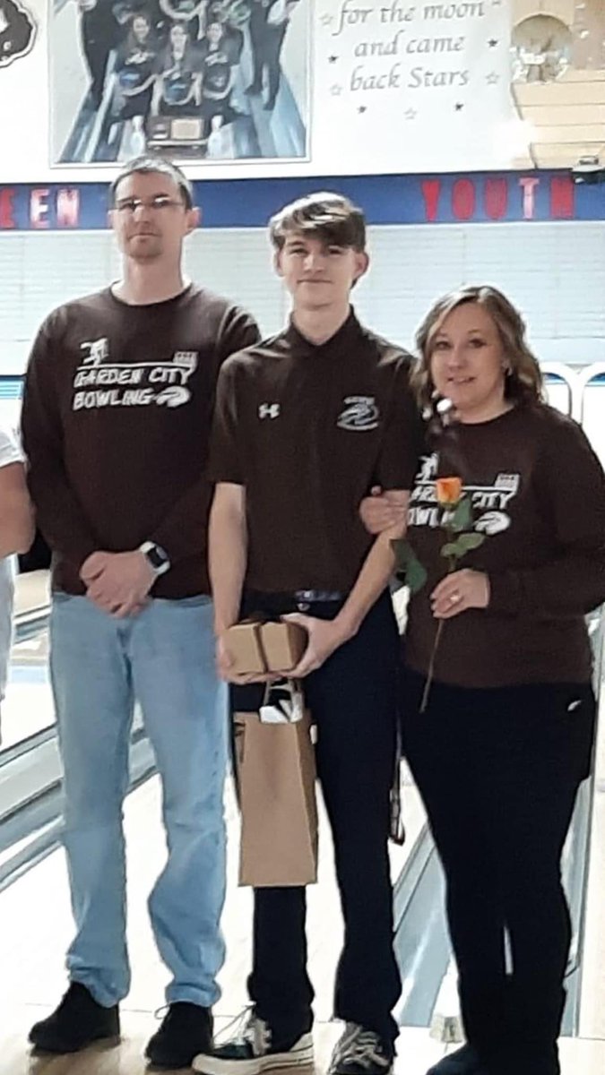 GCHSbowlingbuffs tweet media