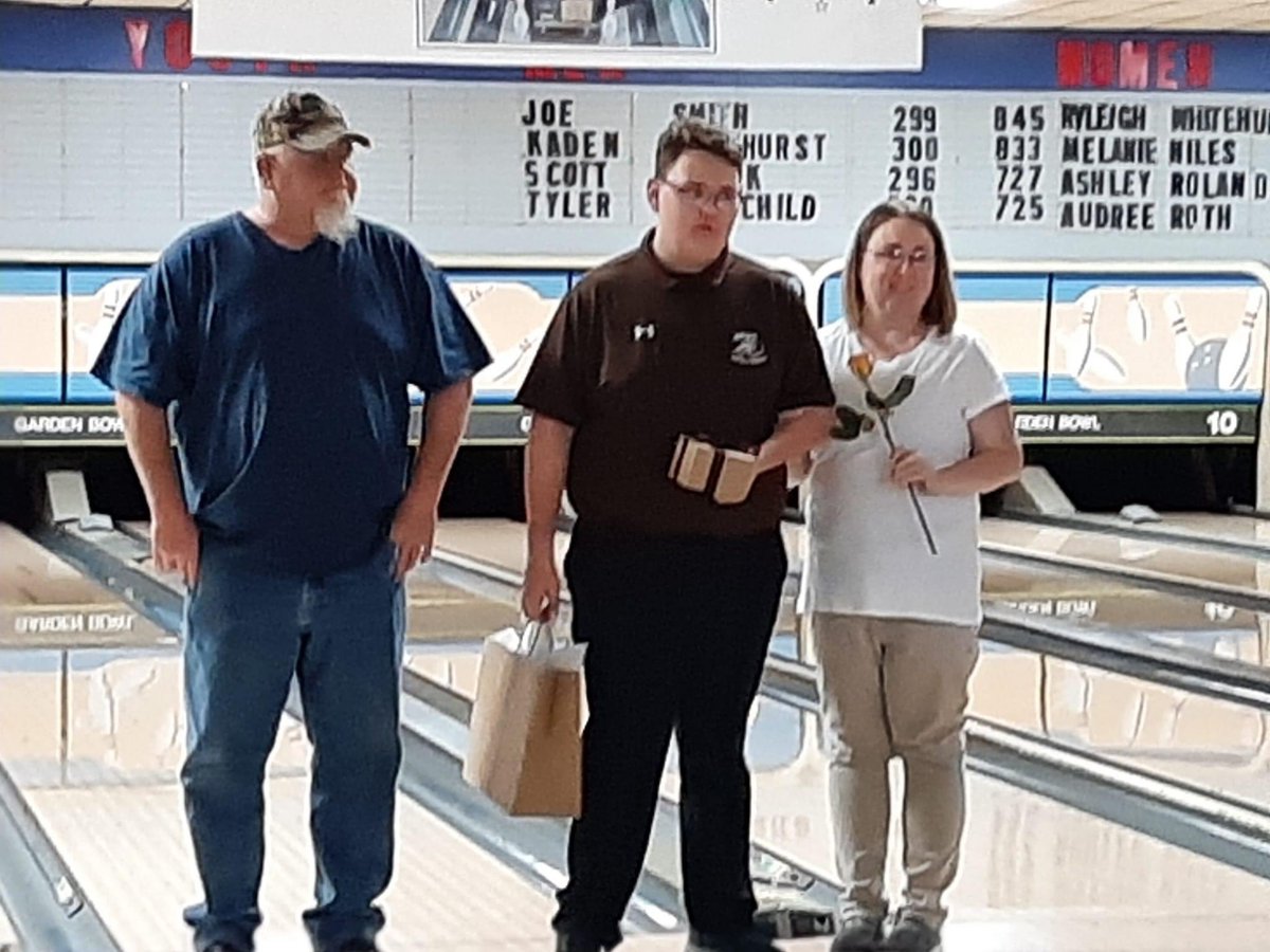 GCHSbowlingbuffs tweet media