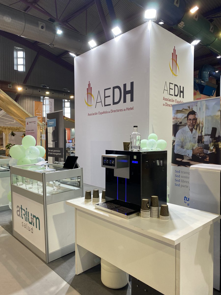 AtriumSalud's tweet photo. La hostelería avanza pero aún queda mucho por hacer💥

➖Ofrece a tus clientes la posibilidad de beber agua de la máxima calidad filtrada, sin garrafas de plástico ni el Co2 generado al transportarla y sin tener que almacenar ni enfriar en cámaras. 

#HyT23 — 💚🌏 https://t.co/ETFLQX1OIs
