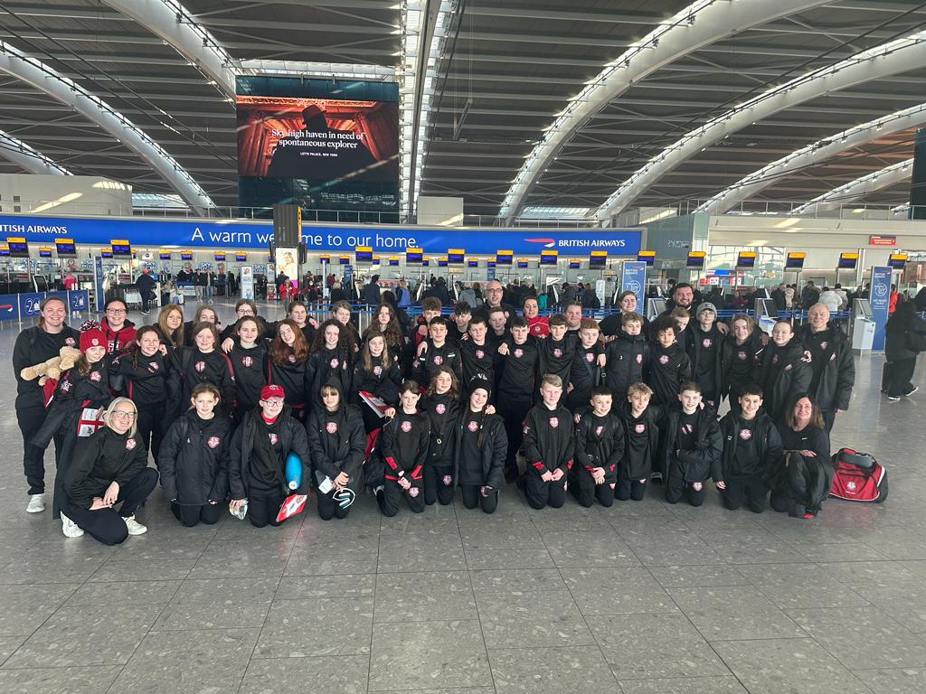 Our England Under 13s are ready to take on the <a href="/tournoipeewee/">Pee-Wee Quebec</a> 🙌🏴󠁧󠁢󠁥󠁮󠁧󠁿

#EIHA
