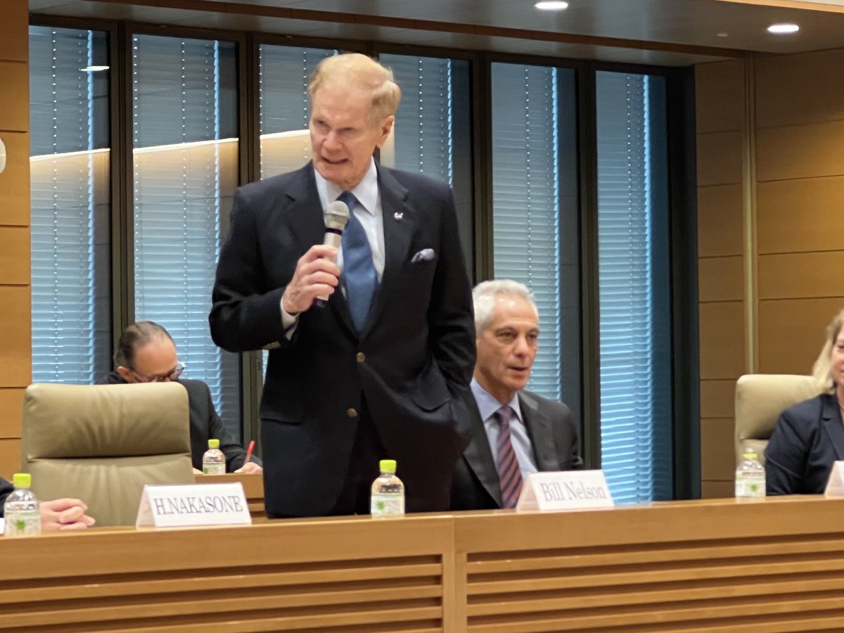  NASAはUFOに関する報告書を発表した。地球外生命体については何と書かれていますか?