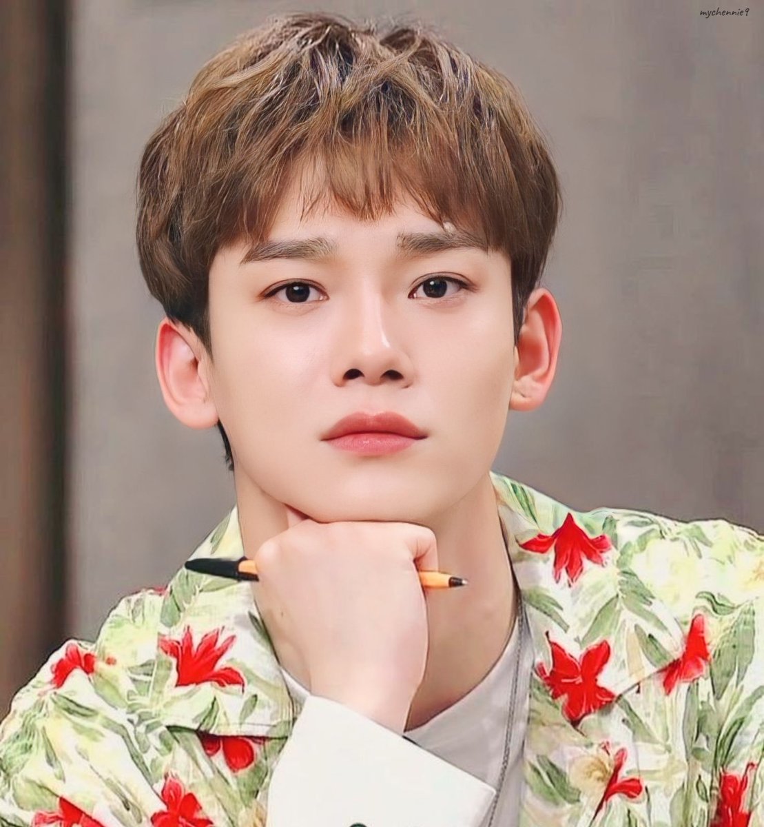 mychennie9's tweet photo. The cutest ❤️ #CHEN https://t.co/JhCJqQhSA2