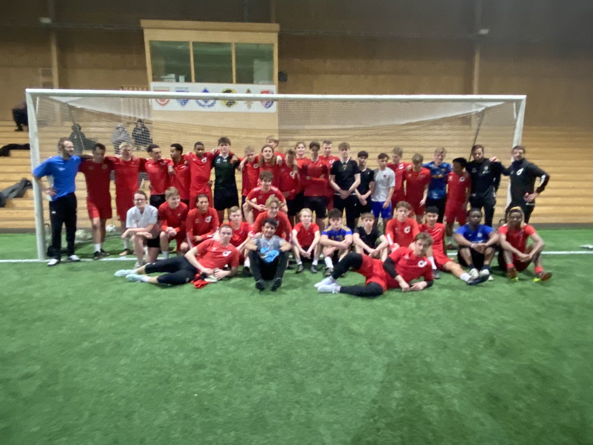 ExchangeSwedish's tweet photo. Our students got to play with the Year 2 &amp; 3 football academy and then watch the Degerfors first team train. ⚽️ https://t.co/GFeeEz5a5O