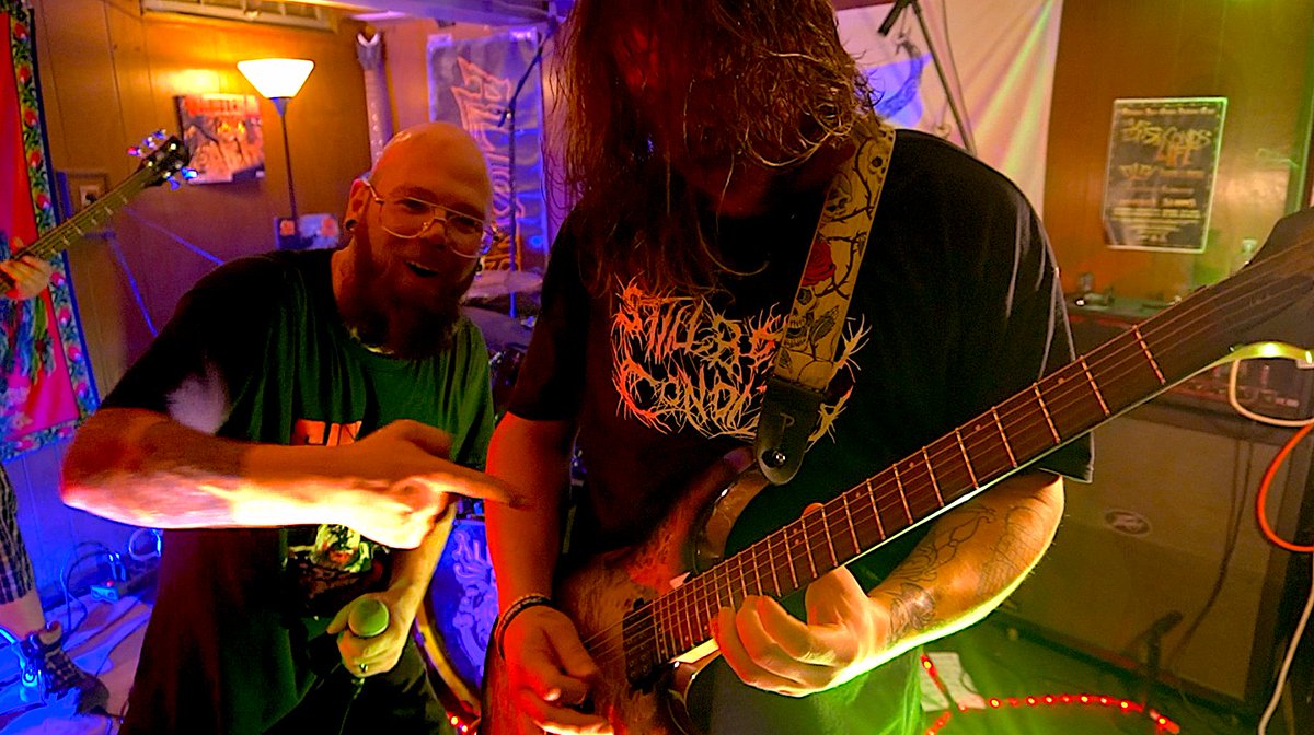 mushroomstompr's tweet photo. Central Maine's post metal quartette ALIONS join us for Spore Sessions No. 20! 

Recorded &amp; filmed in their basement rehearsal space; this session brings the term underground metal to a literal sense! 

Full set, teaser, and digital download coming this month so keep an eye out! https://t.co/WcPdqq89Qp
