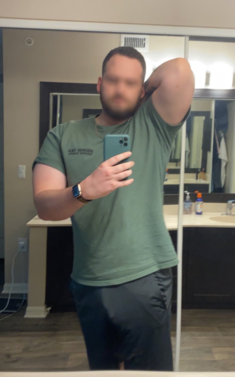 testosteroneflo's tweet photo. Who’s ready to serve today? 🤑
#findom #CashApp #alphaman https://t.co/LAWXSD8T6i