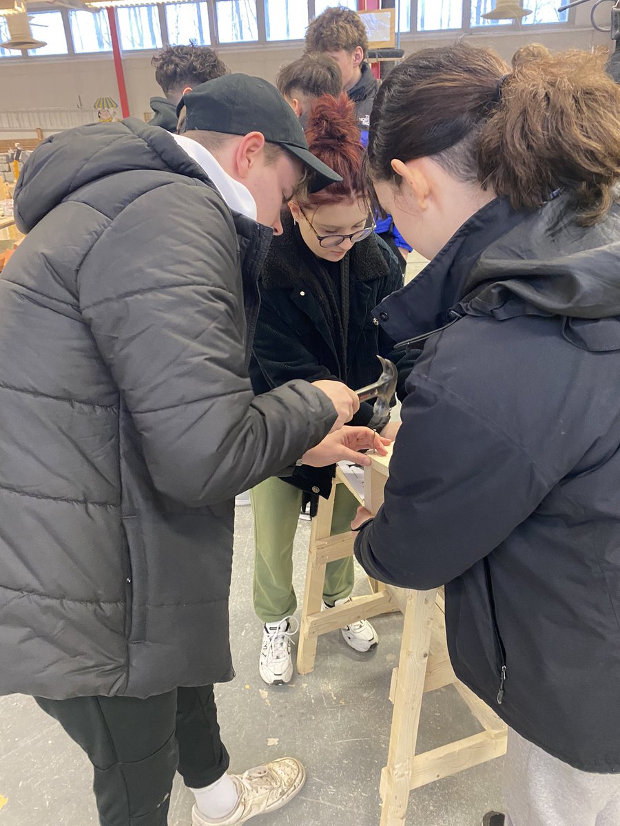 ExchangeSwedish's tweet photo. This afternoon we are down at the construction programme and creating something… https://t.co/EZsoPiQWE9